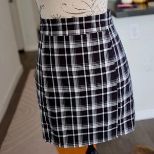 NWT superdown Zoey plaid miniskirt size M